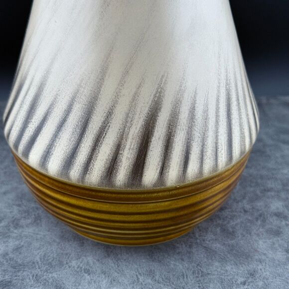 Vintage Sylvac Pottery #4581 Vase England Beige Brown 1960s Retro 9" H - Picture 4 of 7